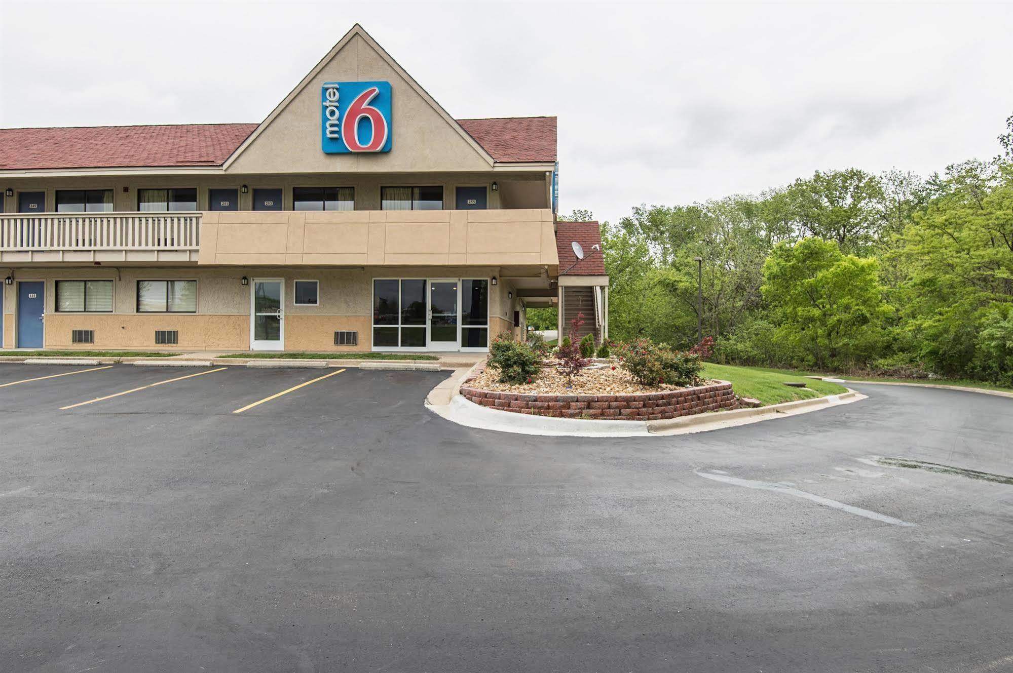 Motel 6-Overland Park, Ks Exterior photo